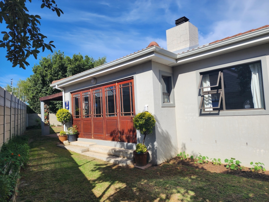 3 Bedroom Property for Sale in Goedemoed Western Cape